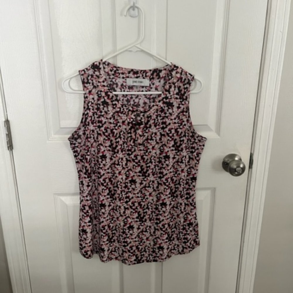 Jones Studio Flowy Top